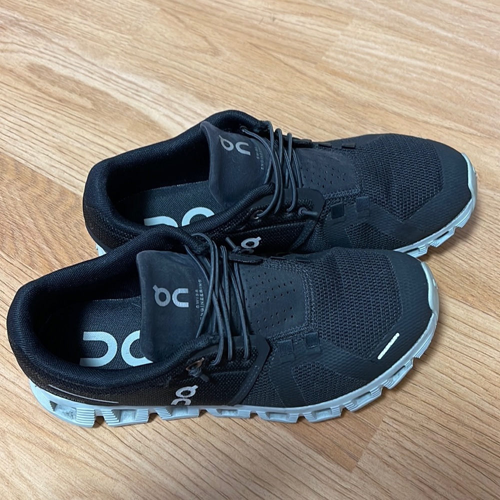 ON Cloud Sneakers